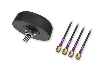 Antena de teto 4x4 MIMO da Teltonika para 5G e LTE. Com proteção IP69K e 4 cabos de 3m, é ideal para veículos e instalações exteriores exigentes. - PR1KC647