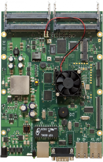 Placa RouterBOARD RB800 da Mikrotik. A plataforma de expansão máxima: 4x miniPCI, 1x miniPCI-e, 3x GbE. Suporta daughterboards (RB604, RB816). Licença RouterOS Nível 6. - RB800