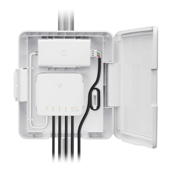 A USW Flex Utility é uma caixa exterior resistente às intempéries, concebida para ser utilizada com o UniFi Switch Flex. - USW-FLEX-UTILITY