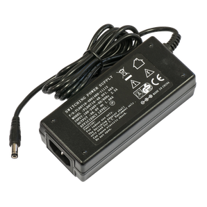 Fonte de alimentação oficial Mikrotik (48POW) de 70W. Saída 48V / 1.46A. Essencial para switches e routers Mikrotik que alimentam dispositivos PoE 802.3af/at. - 48POW