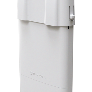 Rádio outdoor Wi-Fi 6 da MikroTik. O NetBox 5 ax pode ser um AP, CPE ou Ponto-a-Ponto. Conectores RP-SMA para a máxima versatilidade de antenas. - L11UG-5HAXD-NB