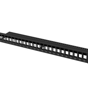 Patch panel 19" 1U descarregado (blank) da Lanberg (PPKS-1024-B). Com 24 portas para módulos keystone, numeração de portas e cor preta (RAL9004). Feito em metal. - PPKS-1024-B