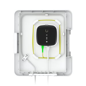 Proteja os seus equipamentos de fibra ótica no exterior com a Ubiquiti UF-Terminal-Box. Caixa estanque IPX5 em policarbonato resistente a UV para montagem em mastro.