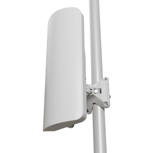 Estação base (AP) Ponto-a-Multiponto da MikroTik com Wi-Fi 6 e antena setorial integrada de 15dBi. A mANTBox ax 15s oferece dual-band e um uplink de 2.5G SFP. - L22UGS-5HAXD2HAXD-15S